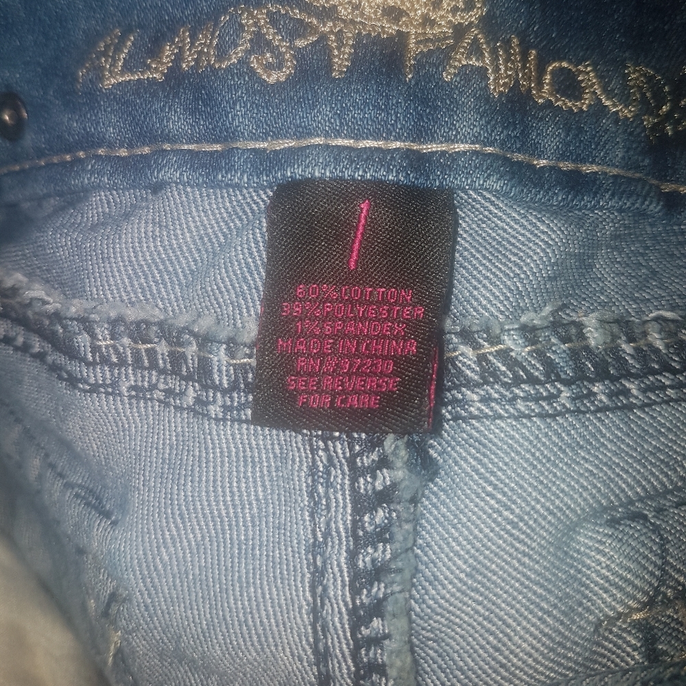 Capris - Picture 5 of 6